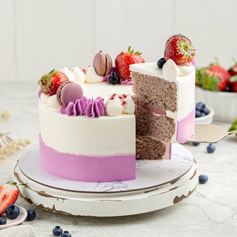 Blissful Berries Cake