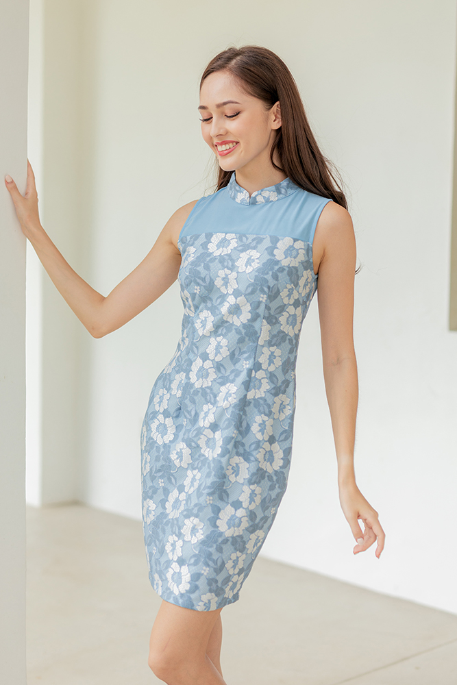 Dream Of A Lace Cheongsam Dress (Pearl Blue)