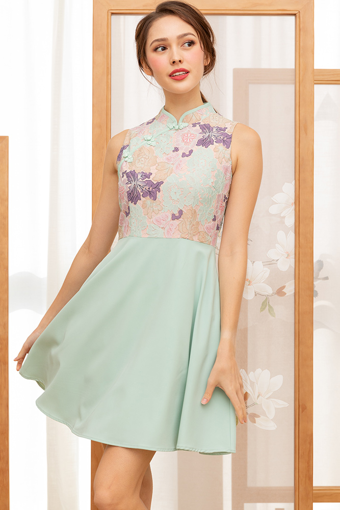 *Limited Edition* Made To Perfection Chromatic Lace Cheongsam Dress (Light Pistachio)
