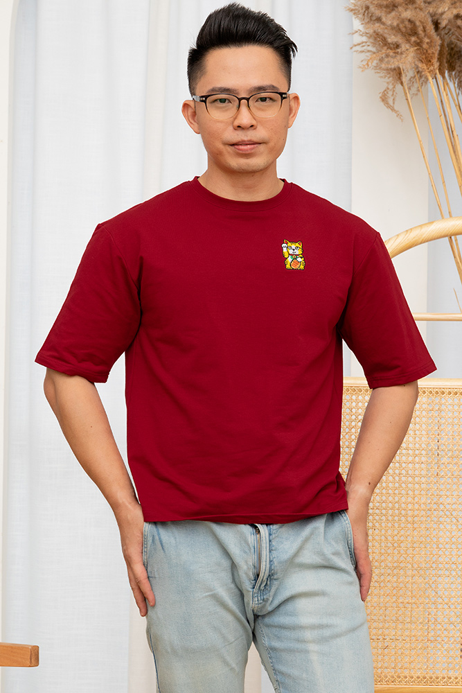 *Limited Edition* Fortune Cat Oversized Unisex T-Shirt (Crimson)