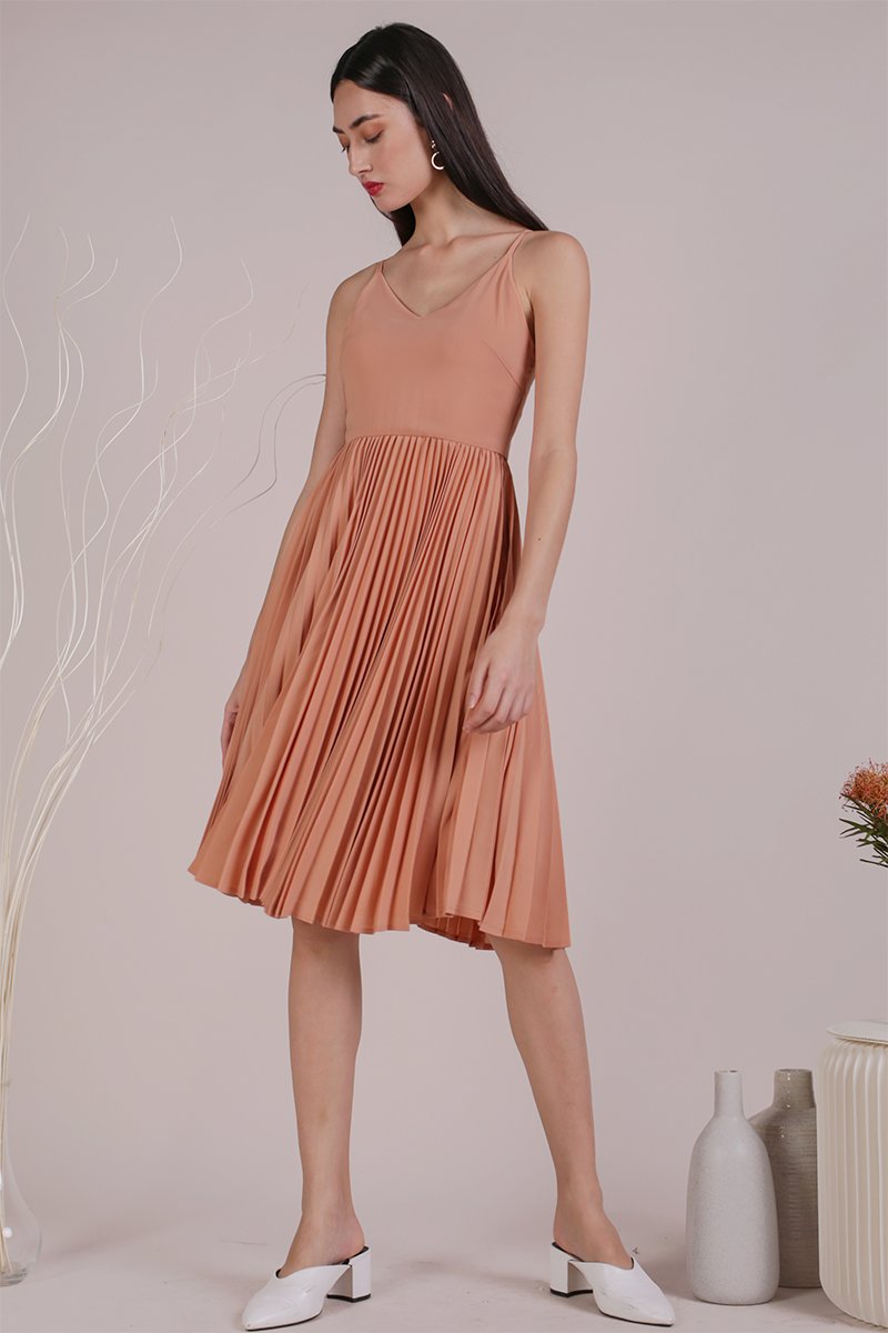 Kiki Pleated Dress (Peach)